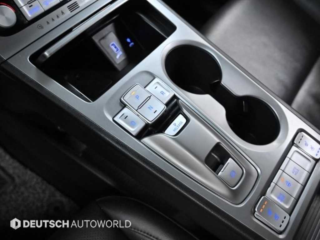 HYUNDAI Kona - Vista 11