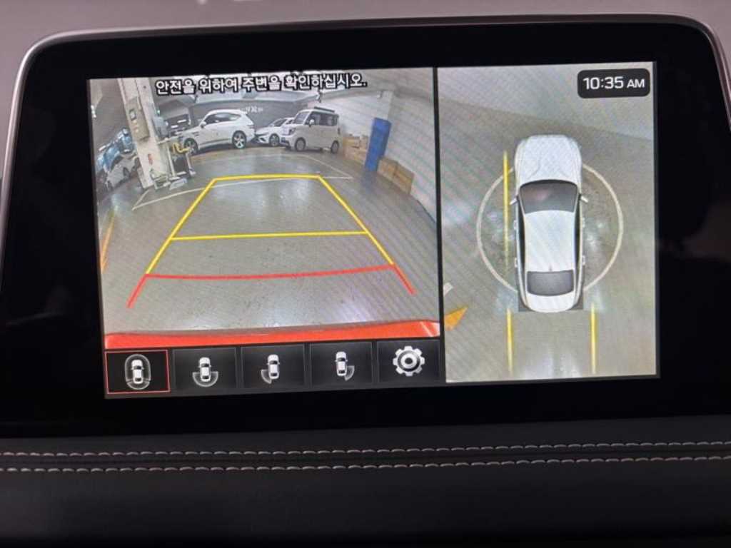 Genesis G70 - Vista 10