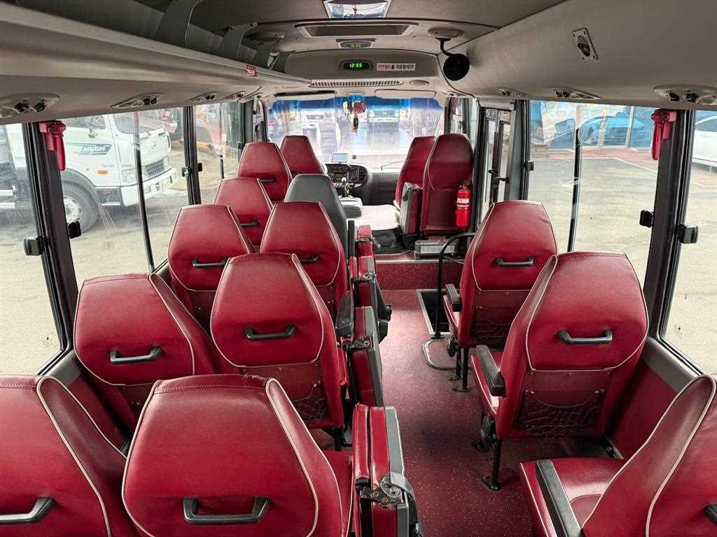 medium and large bus Hyundai bus 2015 the color of pearl - Importación desde Corea - HF Imports Iquique - Foto 16
