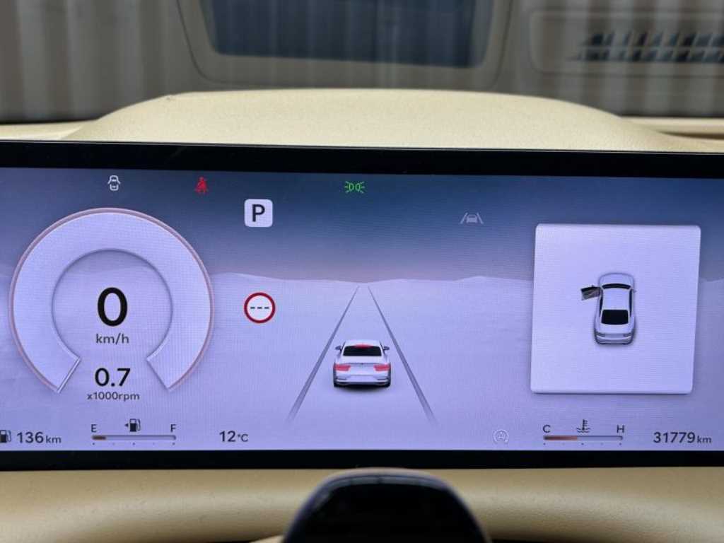 Genesis G80 2025 Blanco - Importación desde Corea - HF Imports Iquique - Foto 16