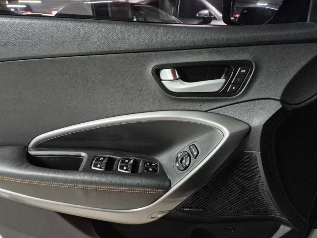 HYUNDAI Maxcruz - Vista 11