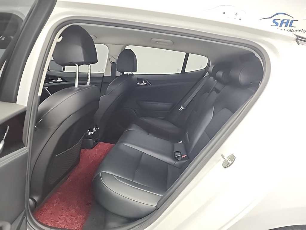 KIA Stinger - Vista 11