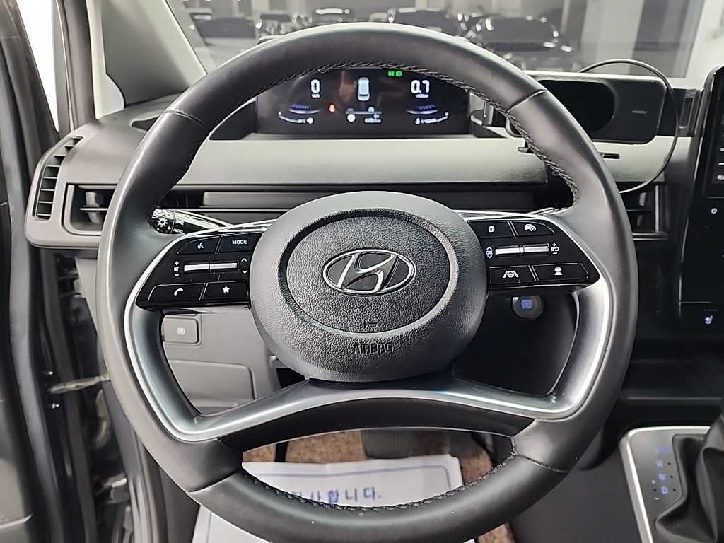 HYUNDAI Staria - Vista 9