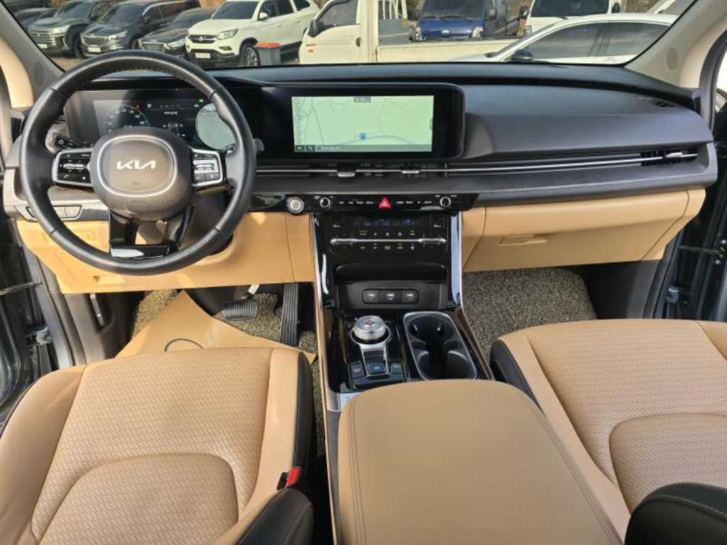 KIA Carnival - Vista 11