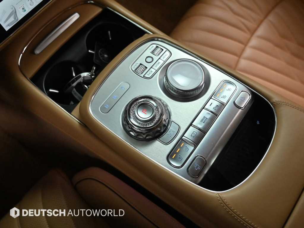 Genesis G90 - Vista 9