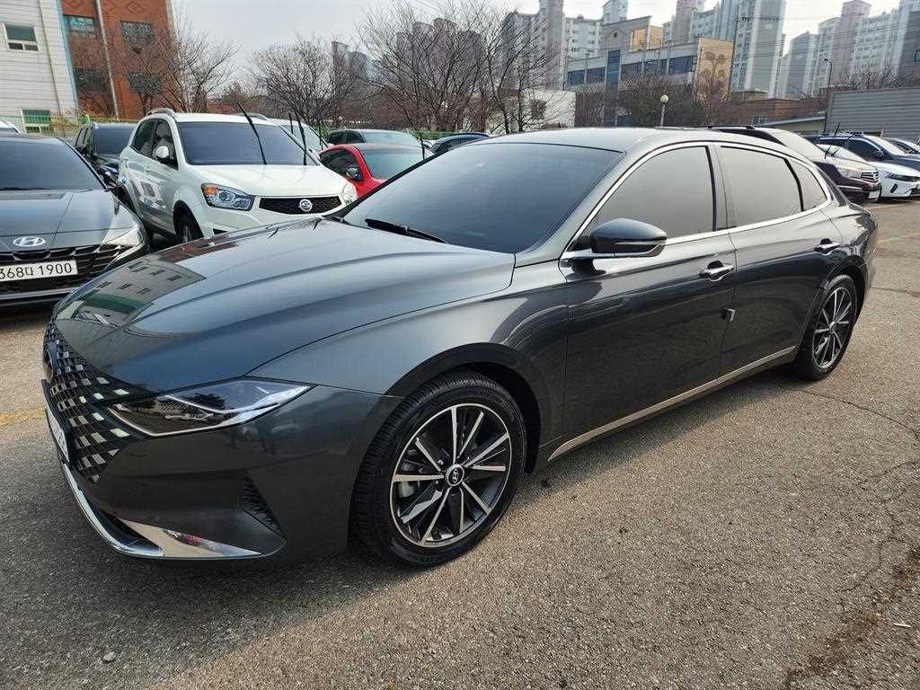 HYUNDAI Grandeur - Vista 2
