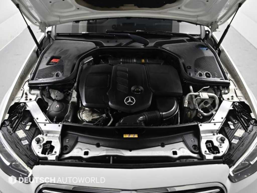 Mercedes Benz E class - Vista 6