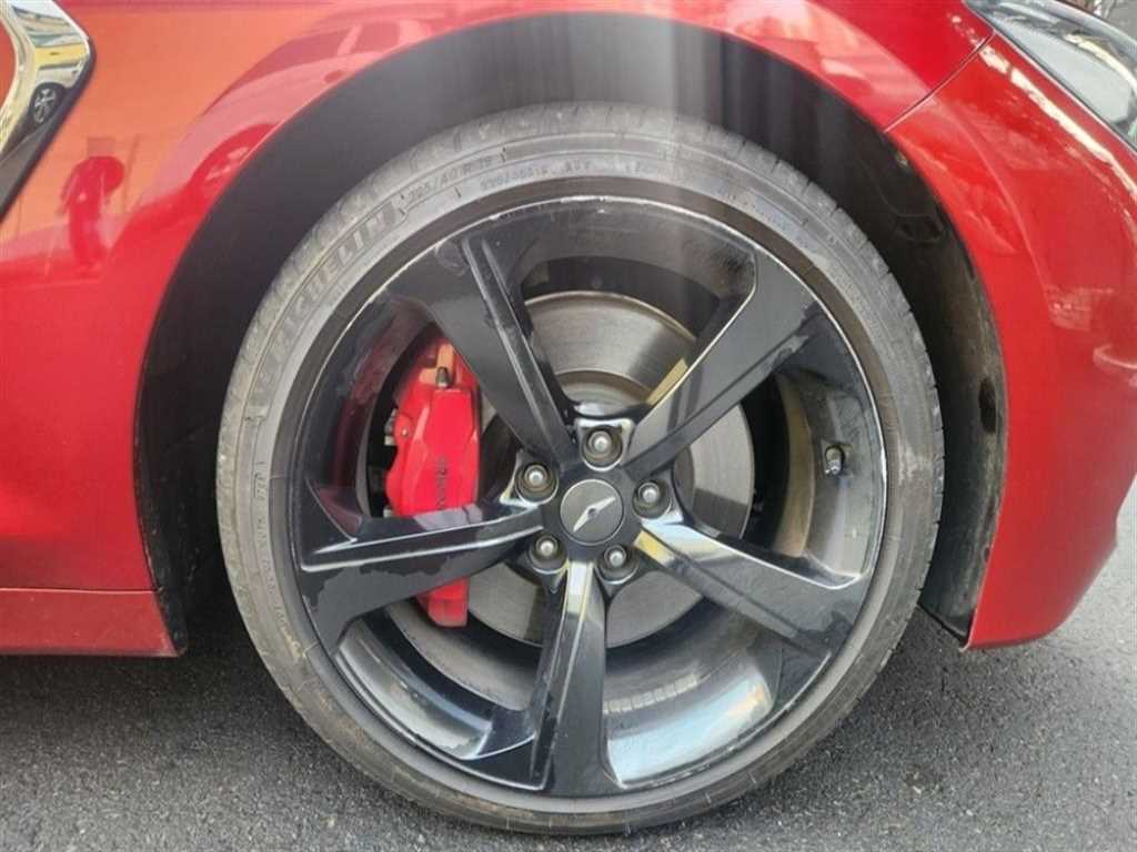 Genesis G70 - Vista 9