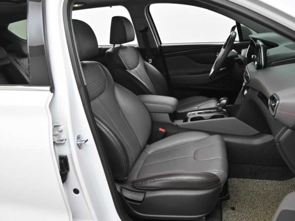 HYUNDAI Santa Fe - Vista 10