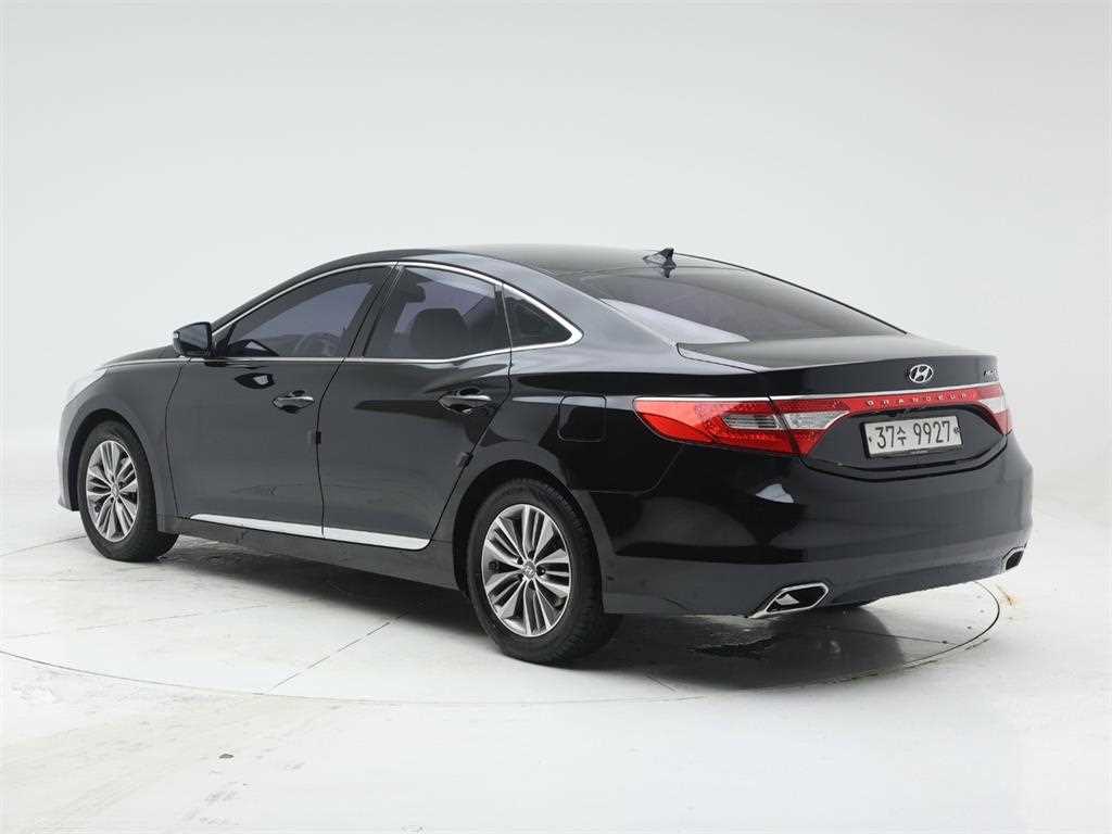 HYUNDAI Grandeur - Vista 4