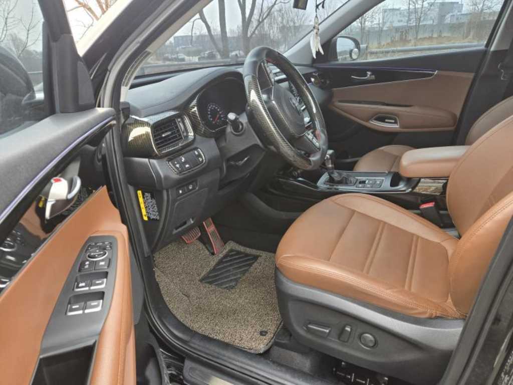 KIA Sorento - Vista 10