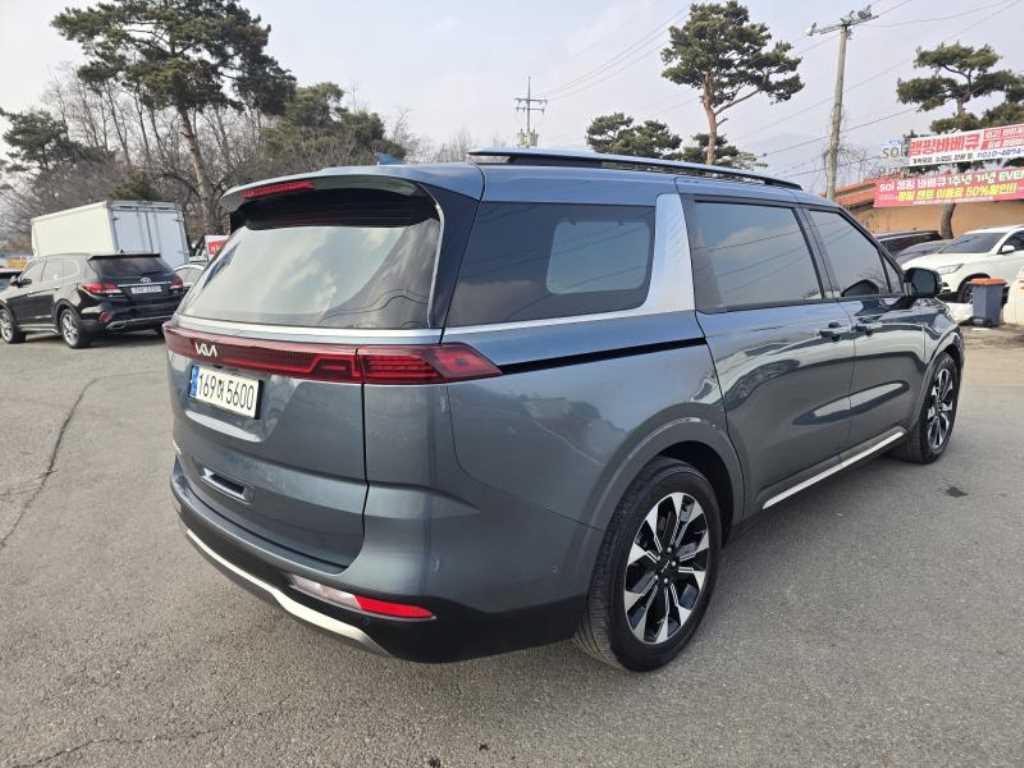 KIA Carnival - Vista 2