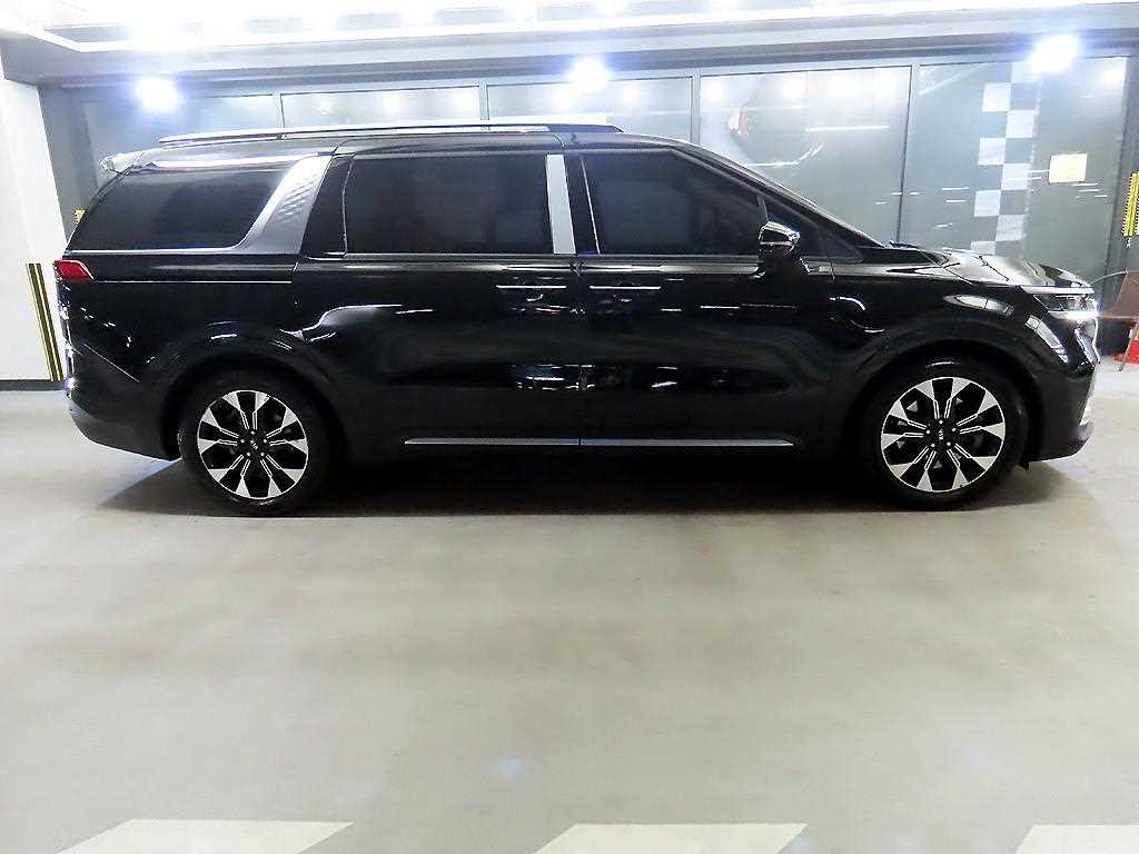 KIA Carnival - Vista 3