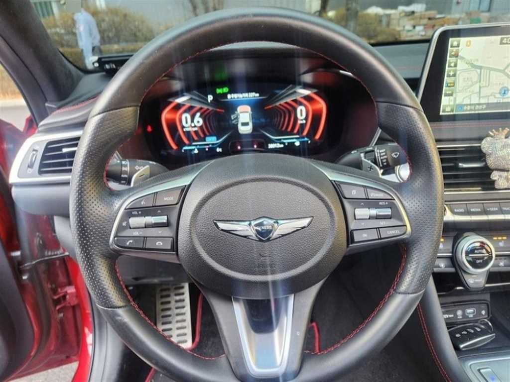 Genesis G70 - Vista 8