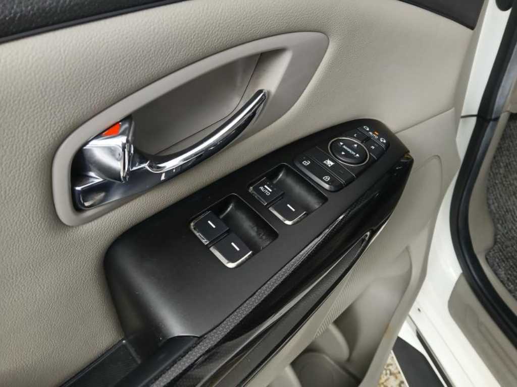 KIA Carnival 2016 Blanco - Importación desde Corea - HF Imports Iquique - Foto 13