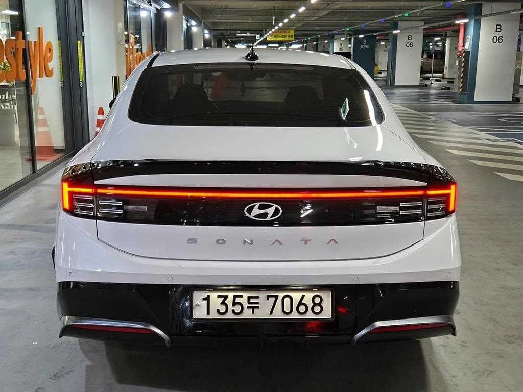 HYUNDAI Sonata - Vista 5