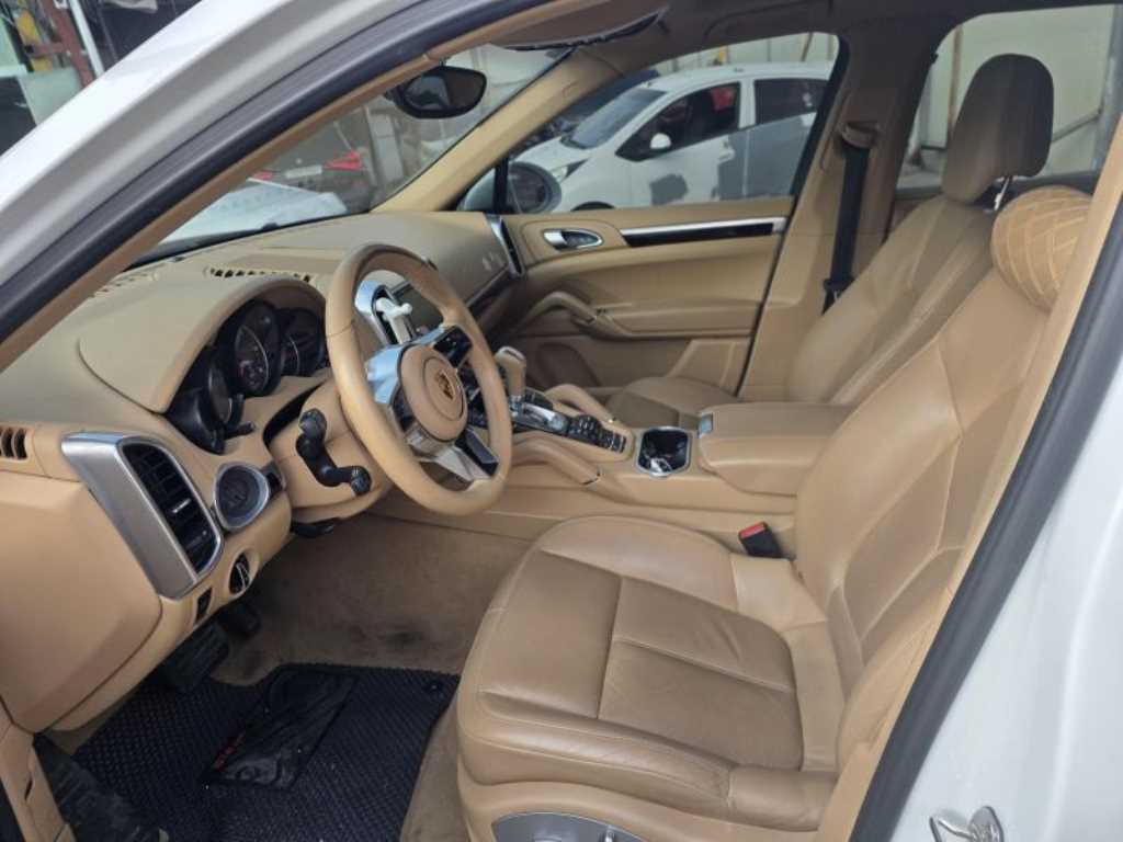 Porsche Cayenne - Vista 6