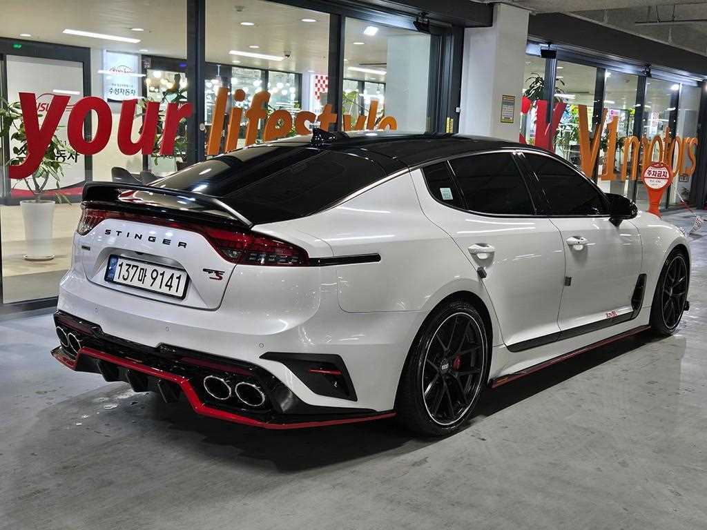 KIA Stinger - Vista 4