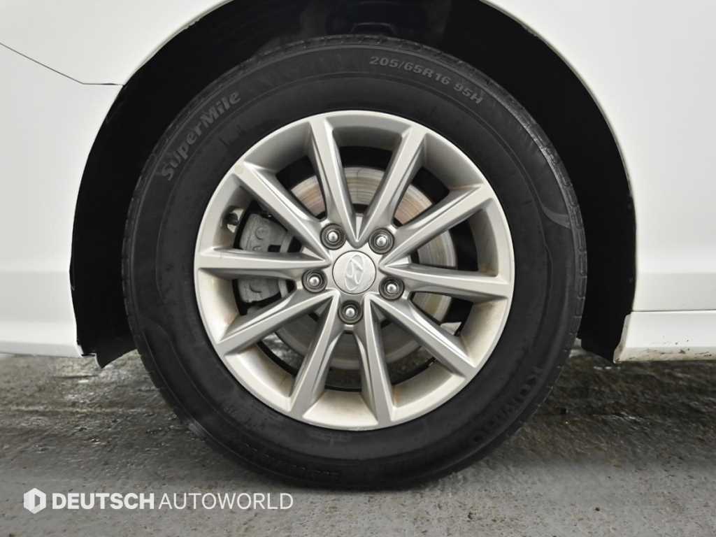 HYUNDAI Sonata - Vista 5