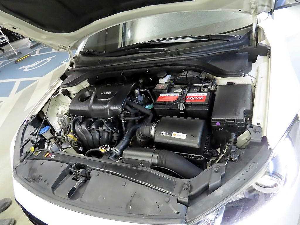 HYUNDAI Avante 2016 Blanco - Importación desde Corea - HF Imports Iquique - Foto 19