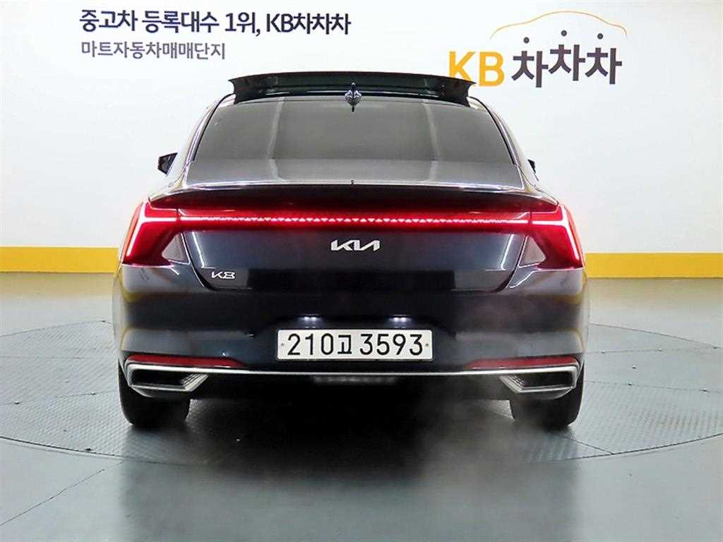 KIA K8 - Vista 3