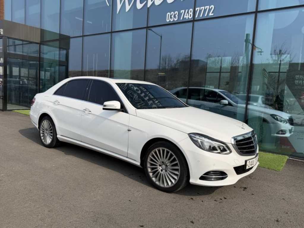 Mercedes Benz E class - Vista 6