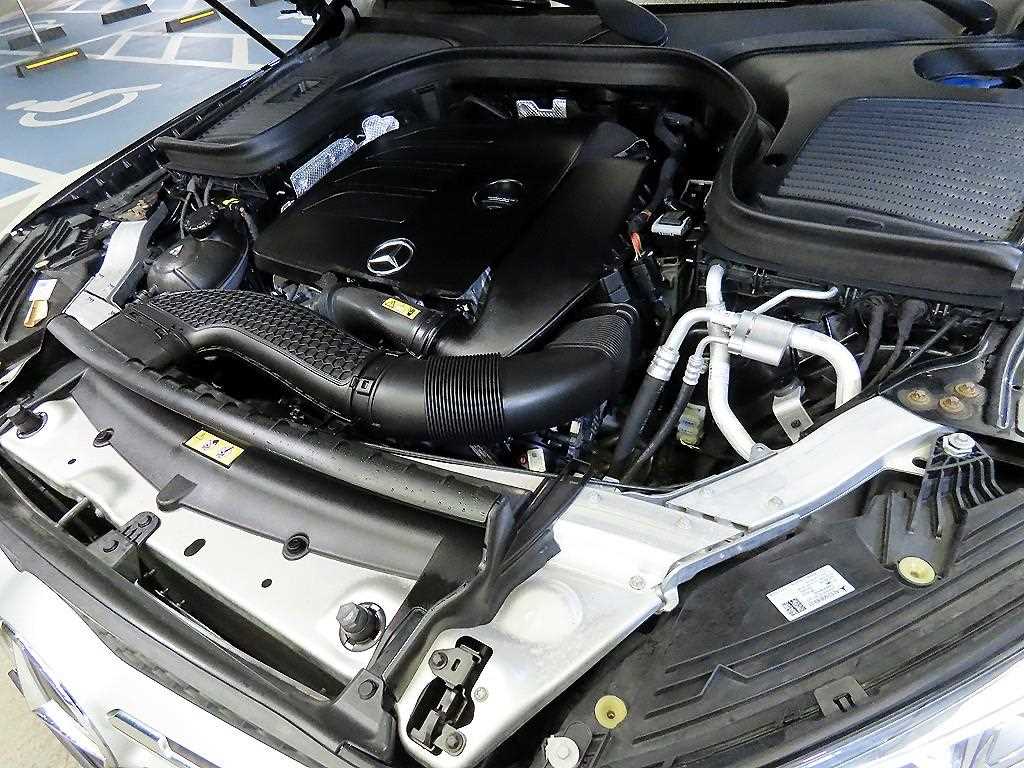 Mercedes Benz GLC Class 2021 Negro - Importación desde Corea - HF Imports Iquique - Foto 19