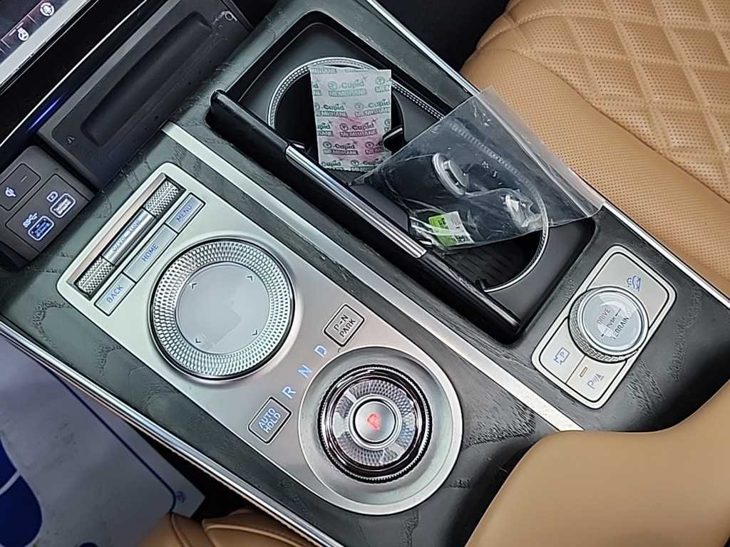 Genesis GV80 - Vista 8