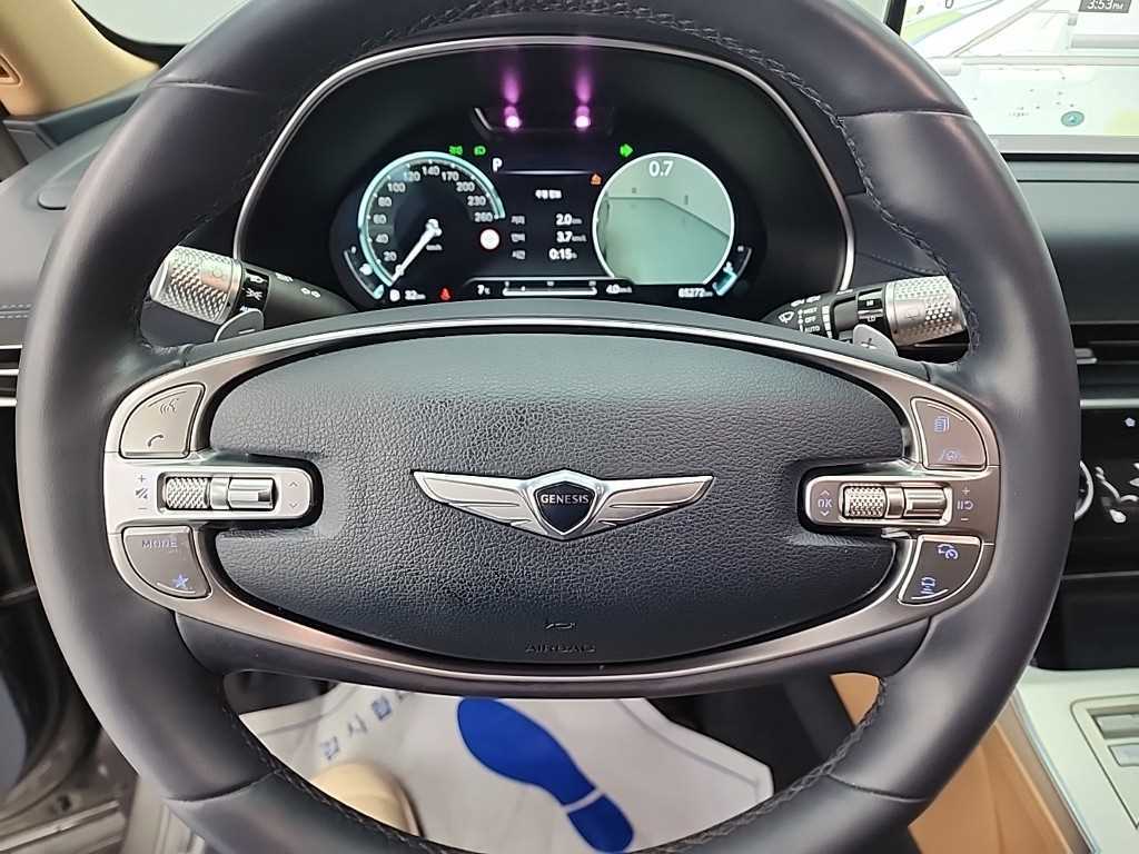 Genesis GV80 - Vista 9