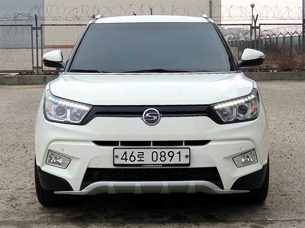 Ssangyong Tivoli 2016 Blanco - Importación desde Corea - HF Imports Iquique - Foto 1