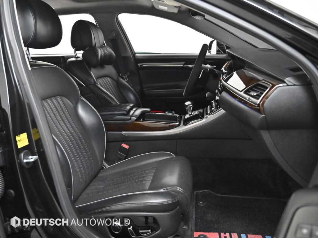 Genesis EQ900 - Vista 10