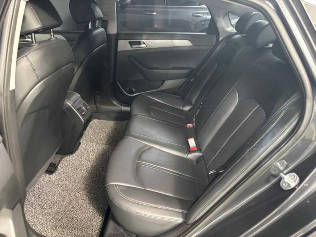 HYUNDAI Sonata - Vista 9