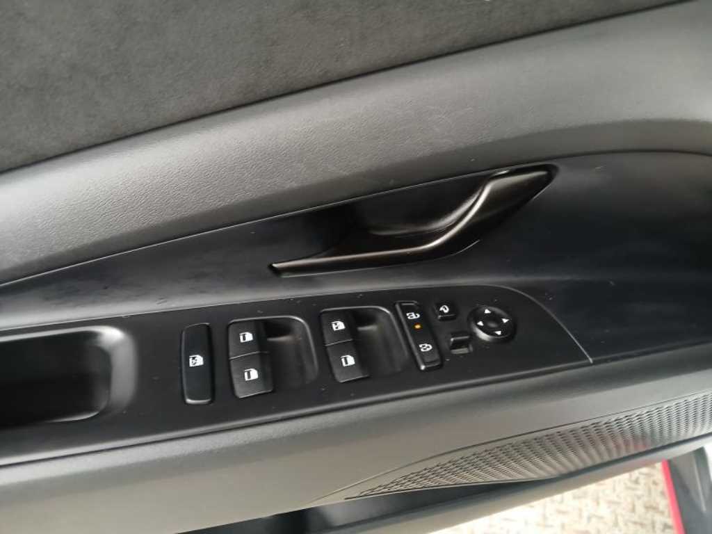 HYUNDAI Avante - Vista 12