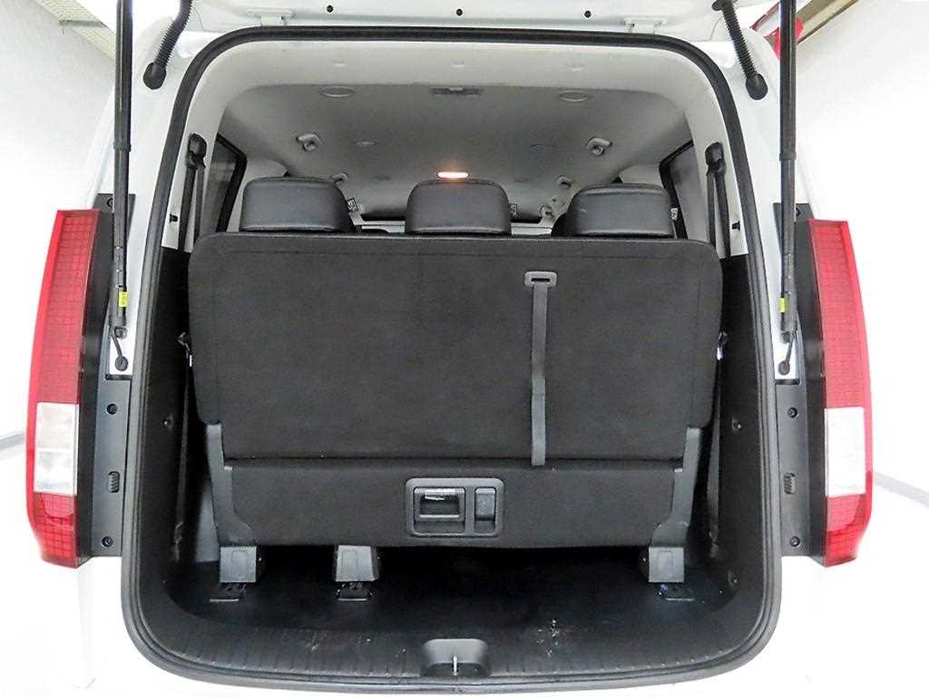 HYUNDAI Staria - Vista 5