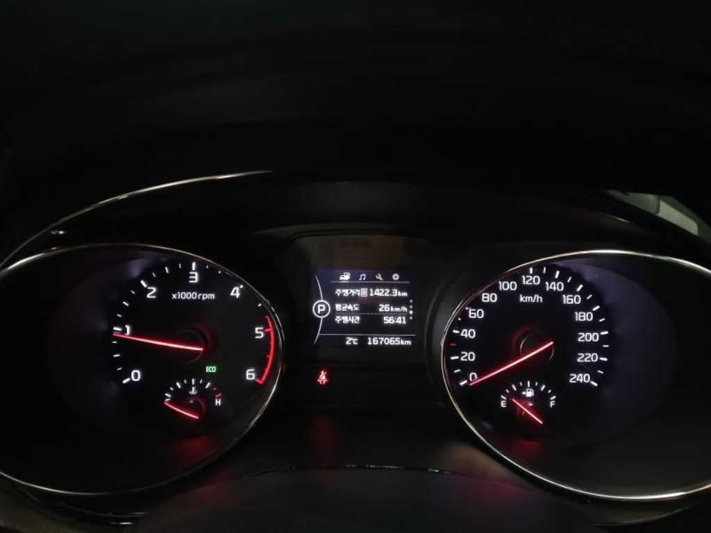 KIA Carnival - Vista 9