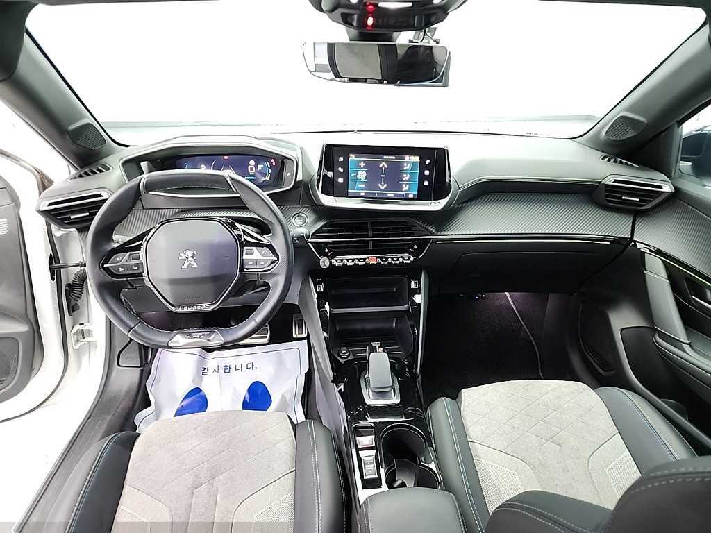 Peugeot 208 - Vista 8