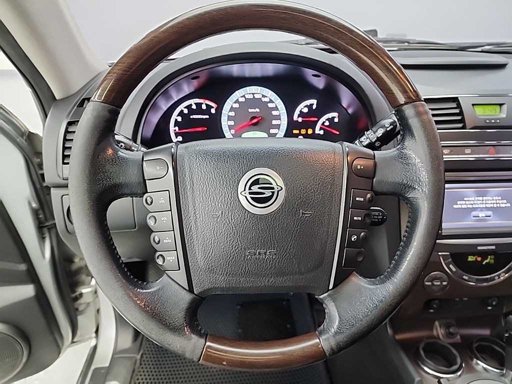 Ssangyong Rexton - Vista 9