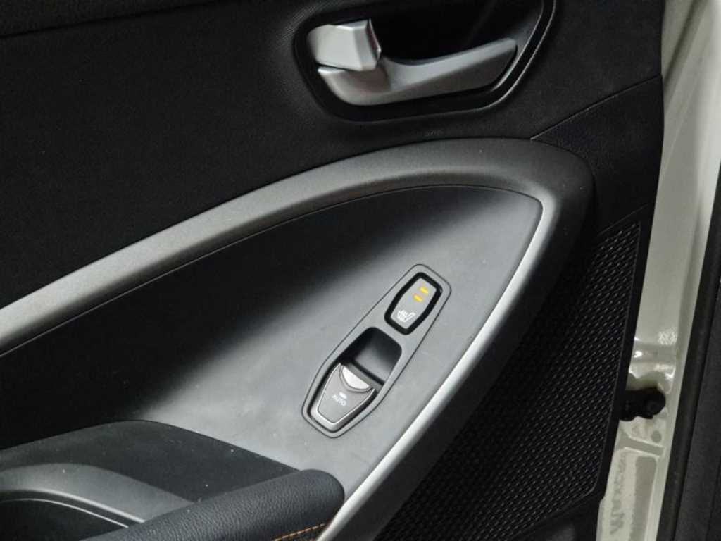 HYUNDAI Maxcruz - Vista 9