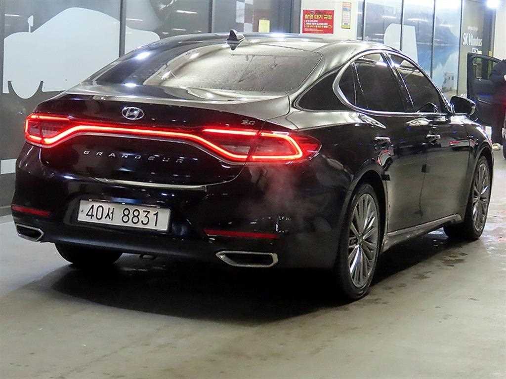 HYUNDAI Grandeur - Vista 4