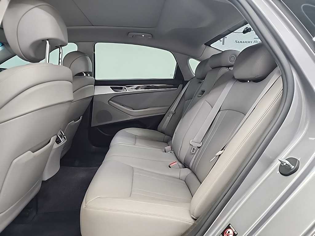 Genesis G80 - Vista 12