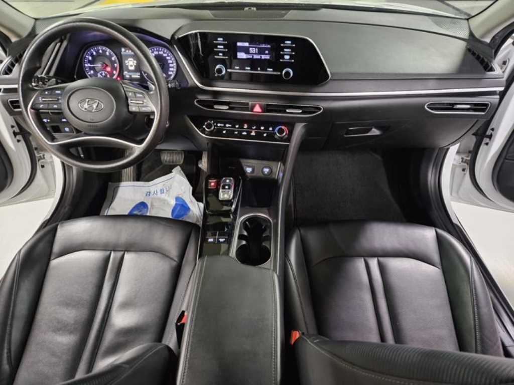 HYUNDAI Sonata - Vista 6