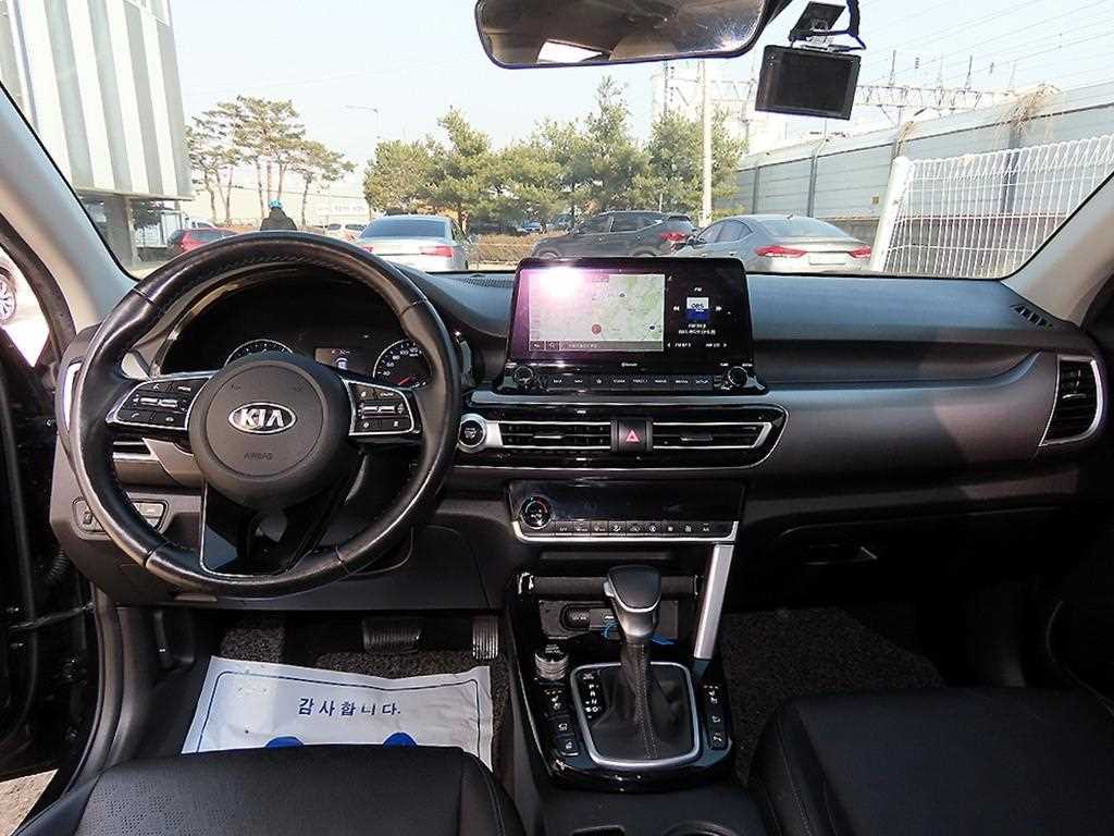 KIA Seltos - Vista 7