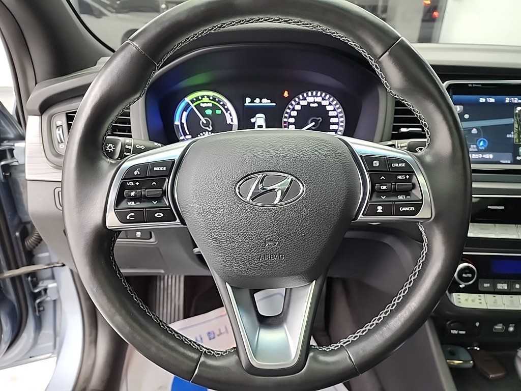 HYUNDAI Sonata - Vista 9