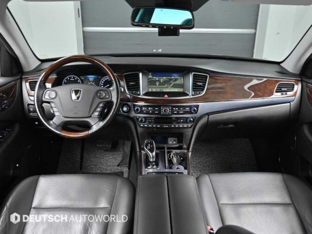 HYUNDAI Equus - Vista 7