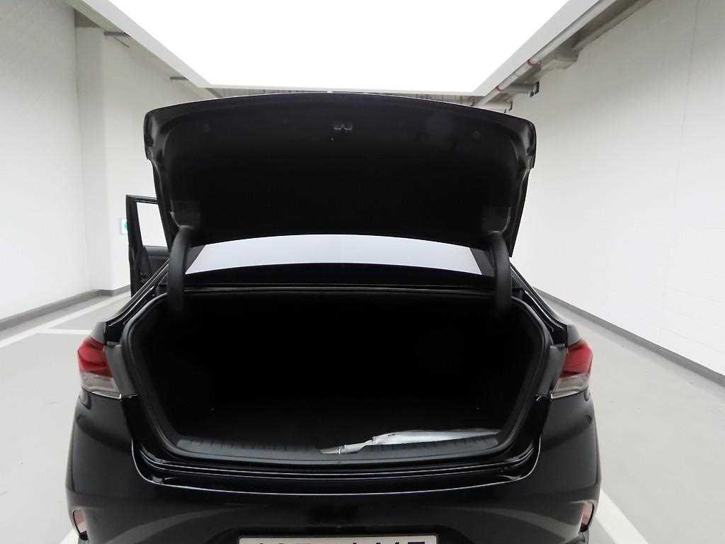 HYUNDAI Sonata - Vista 5