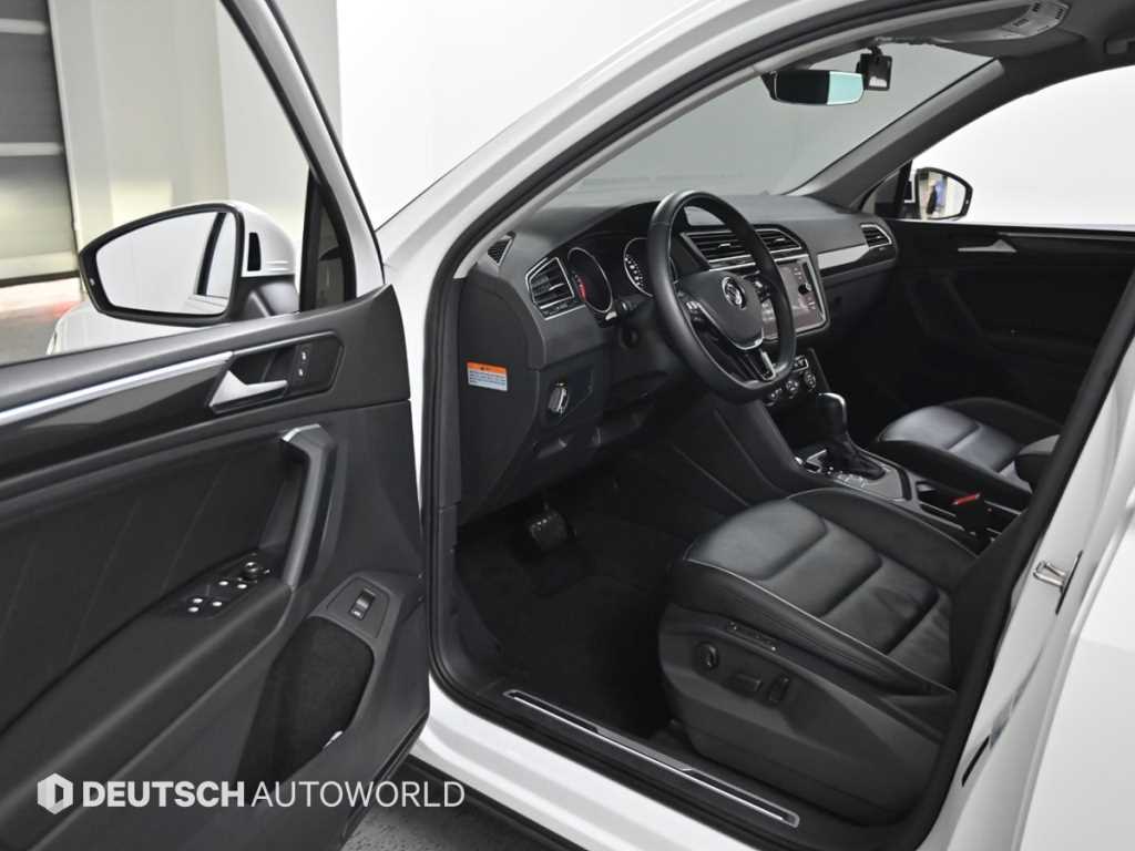 Volkswagen Tiguan - Vista 11