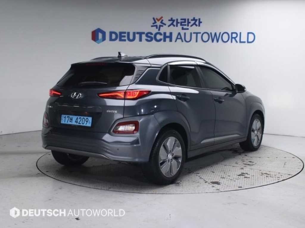 HYUNDAI Kona - Vista 6