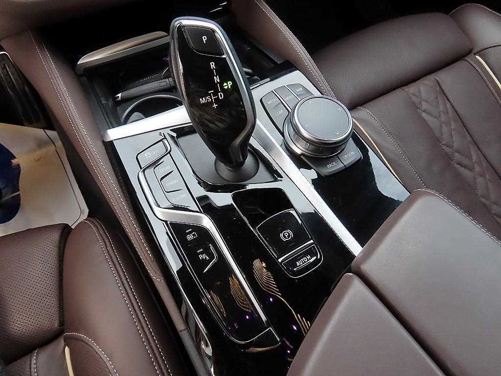 BMW 5 Series - Vista 11