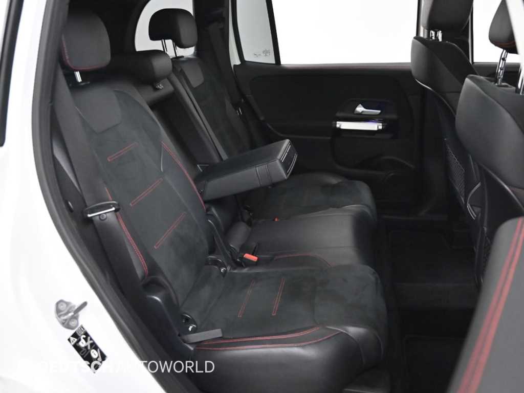 Mercedes Benz GLB Class - Vista 12