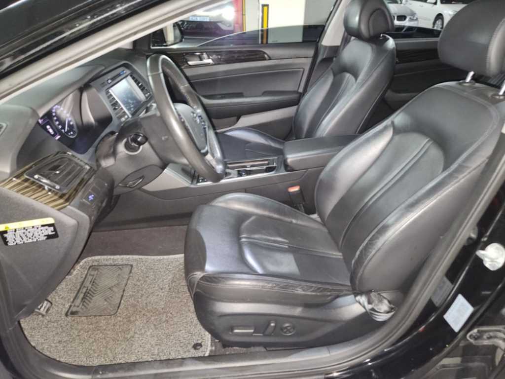 HYUNDAI Sonata - Vista 6